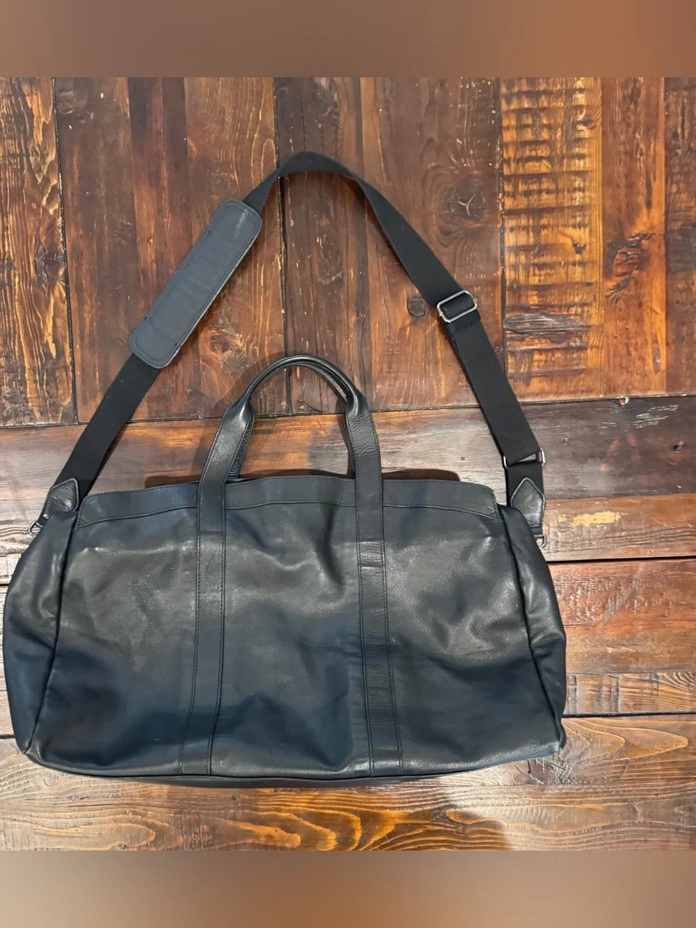 Hook & Albert Black Genuine Leather Weekender Duffel Bag. GUC.